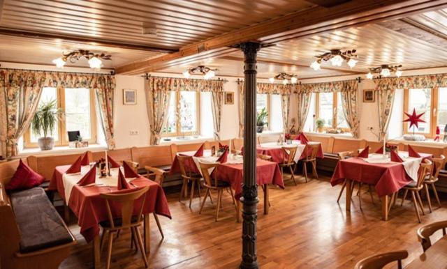 Gasthof Zum Roessle Lautrach Buitenkant foto